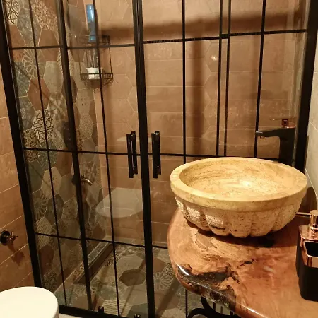 Σαλέ Karma Natura Treehouse *